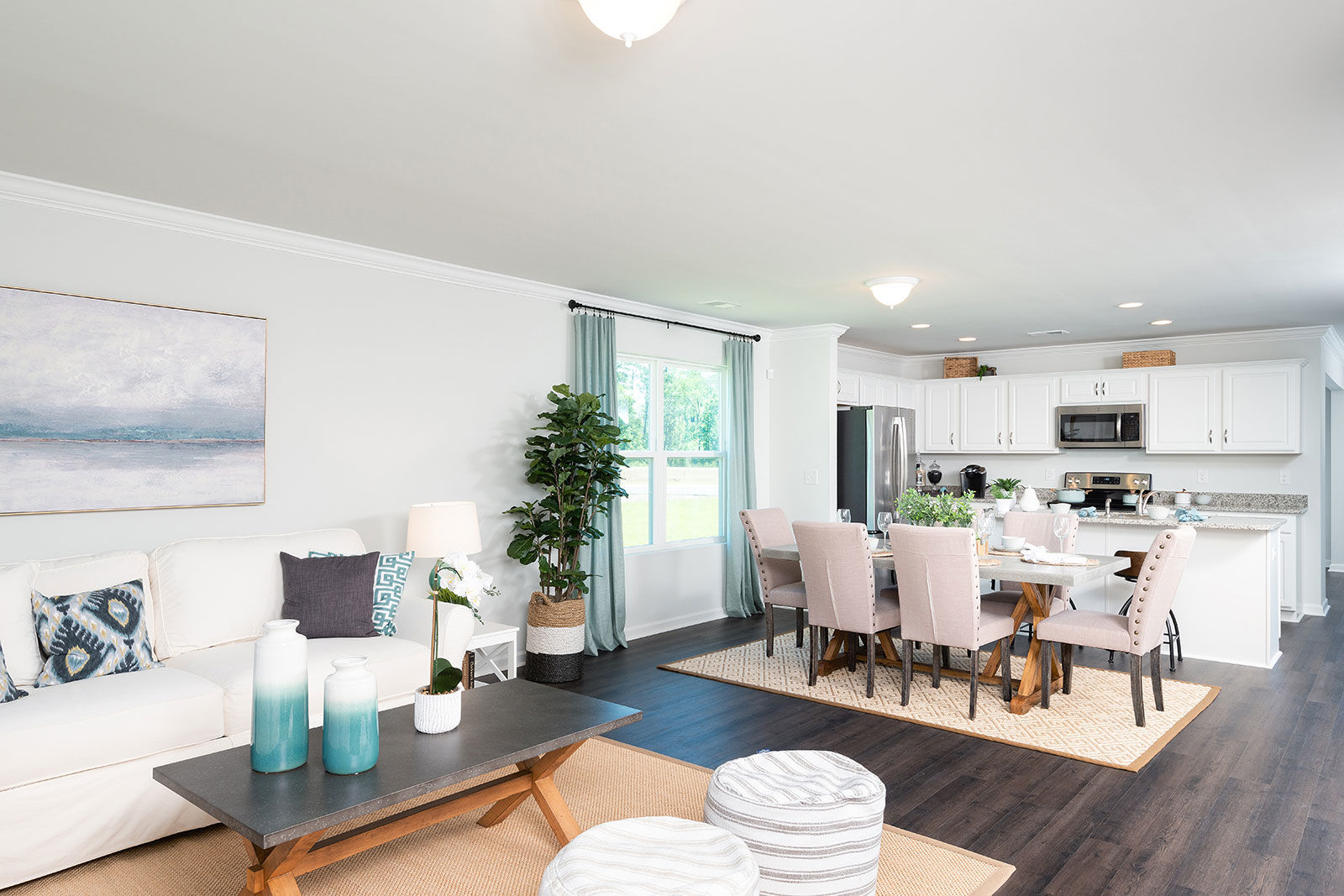Medway Landing Living and Kitchen
